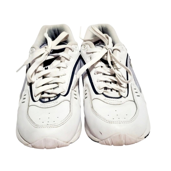 New Balance Womens White Achieve 555 Lace Up Athletic Walking Shoes Size 9 - Picture 3 of 16